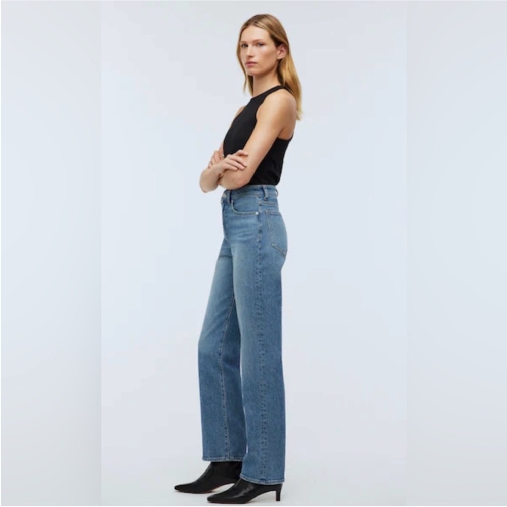 Madewell Straight-Leg Jeans in Medium Blue